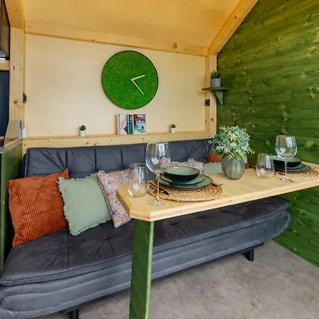 Apartment Tiny House Rakosnicek Malsin